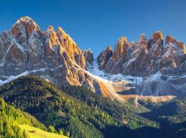 Bilocale in centro ad 1 km dalla pista, hotel v destinácii Giustino