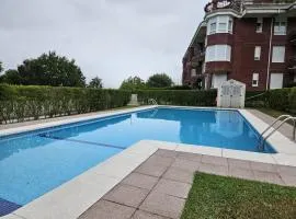 C03A02 Apartamento con piscina y garaje