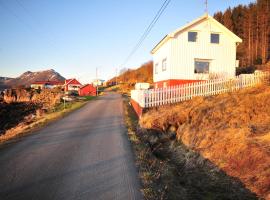 Fredelig med naturskjønn omgivelse, midt i Lofoten, semesterboende i Jerstad