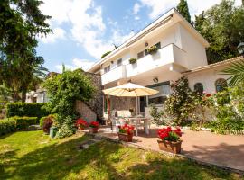 Villa Orchidea by PortofinoHomes, hotell i Santa Margherita Ligure