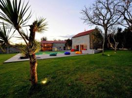 Casas do Ermo Ermo Villas, holiday rental in Fafe