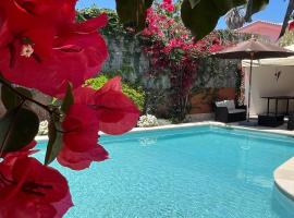 Studio with Private Swimming Pool and Garden, golfhotell i Cascais