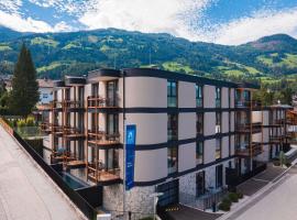 Zillertal Suites Fügen by ALPS RESORTS, hotelli kohteessa Fügen