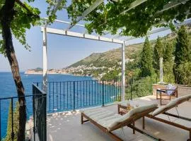 Beautiful Apartment In Dubrovnik With Jacuzzi, Wifi And 1 Bedrooms