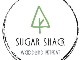 The Sugar Shack Woodland Retreat, hótel í Greenville