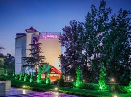 Regenta Resort MARS Valley View Shoghi, отель рядом с аэропортом Shimla Airport - SLV в Шимле