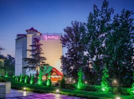 Regenta Resort MARS Valley View Shoghi, hotel v destinaci Šimla