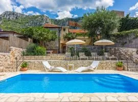 Villa Cocoon - Vacation Home with Heated Pool & Garden