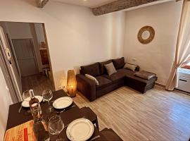 Appartement T2 centre village, apartmán v destinaci Cucuron