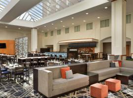 Embassy Suites Boston at Logan Airport, hotel near Logan Airport - BOS, 