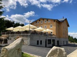 Horská chata Smědava, מלון בWeissbach