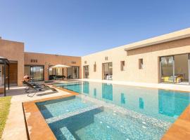 Villa Sanna, élégante avec piscine, jacuzzi & jeux, hotel con piscina en Marrakech