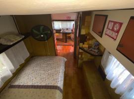Backpack Cabin A 49149, vacation rental in Oranjestad