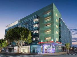 Hampton Inn & Suites Santa Monica, hotel near Santa Monica Municipal Airport - SMO, 