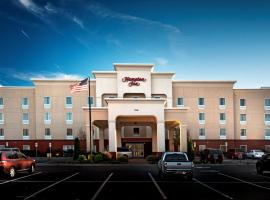 Hampton Inn Statesville、ステーツビルのホテル