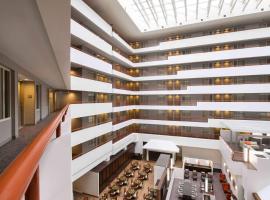 Embassy Suites by Hilton Baltimore at BWI Airport, hotel cerca de Aeropuerto internacional de Baltimore - Washington - BWI, 