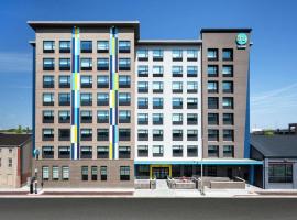 Tru By Hilton Baltimore Harbor East, hotel near Martin State - MTN, Baltimore