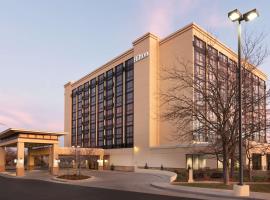 Hilton Fort Collins โรงแรมในฟอร์ตคอลลินส์