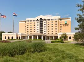 Embassy Suites by Hilton Kansas City International Airport, hotel poblíž Mezinárodní letiště Kansas City - MCI, Kansas City