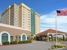 Embassy Suites by Hilton Monterey Bay Seaside, hotel perto de Del Monte Beach, Seaside