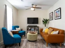 Madrona's Cottage B- Fully fenced and pet friendly