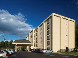 Hampton Inn Pittsburgh Greentree – hotel przyjazny zwierzętom w mieście Carnegie