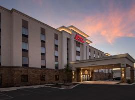 Hampton Inn & Suites San Antonio Lackland AFB SeaWorld, hotelli kohteessa San Antonio alueella Lackland AFB