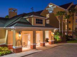 Homewood Suites by Hilton Orlando-UCF Area, hotelli Orlandossa lähellä maamerkkiä Spectrum-stadion
