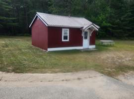 cabin 1, hotel with parking in Manistique