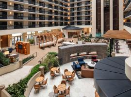 エンバシー スイーツ サンフランシスコ エアポート - サウス サンフランシスコ（Embassy Suites San Francisco Airport - South San Francisco）、サウス・サンフランシスコのホテル