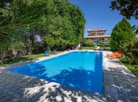 KORALIA MARATHON VILLA, familiehotell i Nea Makri