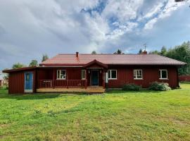 Villa i naturskönt läge Järvsö, hotel in Järvsö