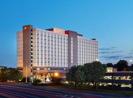 Hilton Newark Airport, hotel in Elizabeth