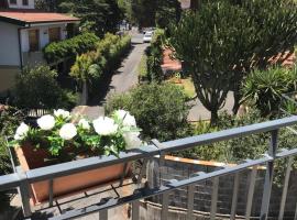 Gramsci holiday house, albergo a Gravina di Catania