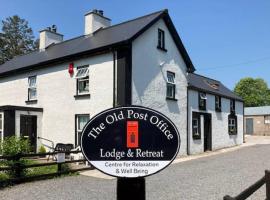 The Old Post Office Lodge, golf hotel in Enniskillen