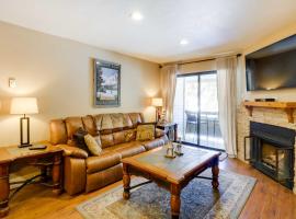 Chic and Cozy Breck Condo Ski-InandSki-Out at Peak 8!, hotel in Breckenridge