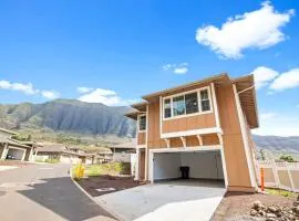 Brand new home in the valley 5 min from beach M858