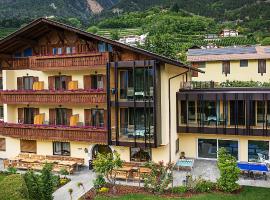 Hotel Obermoosburg, viešbutis su vietomis automobiliams mieste Koldranas