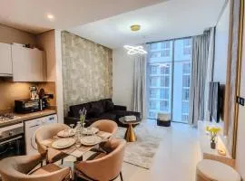 STAY BY LATINEM Luxury 1BR Holiday Home CVR A702 near Burj Khalifa