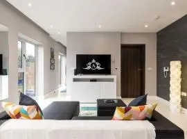 March Availability for Isle of Grain Contractors - Apartment 7