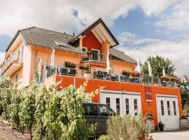 Wein- und Gästehaus Schwaab&Sohn, hotel s parkováním v destinaci Erden