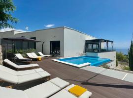 Villa Loqua, Seaview & Private Pool, hotel en Lovran