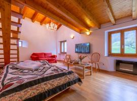 Casa Gialla - Happy Rentals, cottage di Pugerna