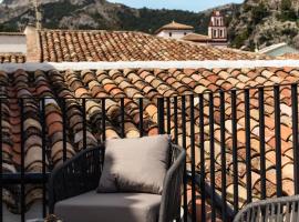 Luxury accomodations with coworking in Grazalema: Grazalema'da bir otel
