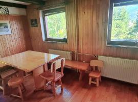 Holiday House Jezerka, hotel in Bohinj