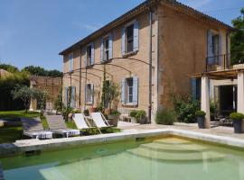 Les Tilleuls, Bed & Breakfast in Cavaillon