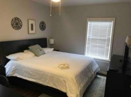 Stay with Jay Cleveland One, holiday rental in Cleveland