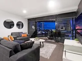 Three Bedroom & Two Bathroom Apartments at Circle on Cavill - Low Floor - Wow Stay