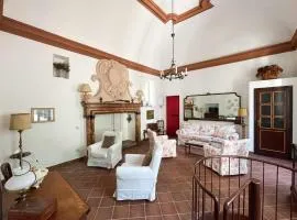 Il Convento Ancient Apartment with private garden