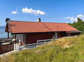 5 Bedroom Lovely Home In Sjernary, gæludýravænt hótel í Sjernarøy